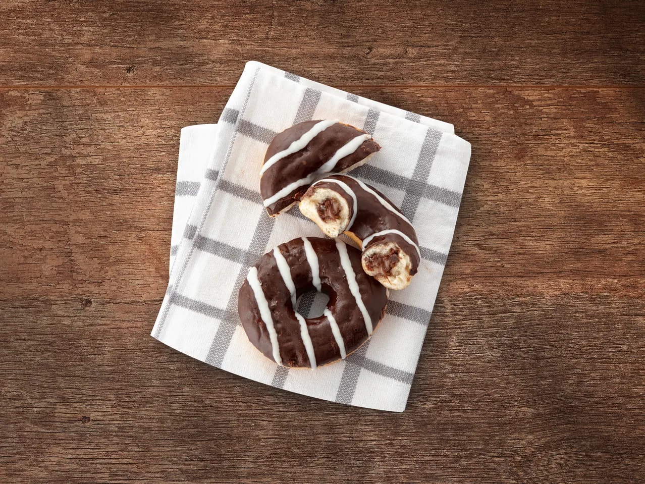 Čokoladni donut 66 g
